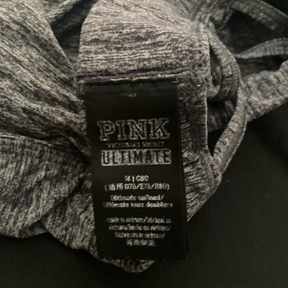 PINK Ultimate strappy sports bra - Picture 4 of 4